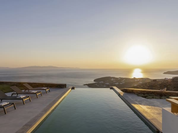 Splendid views over the infinity pool and out to sea.